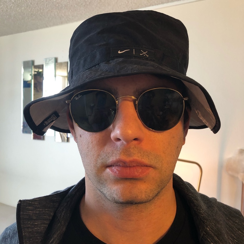 Reversible Nike bucket hat